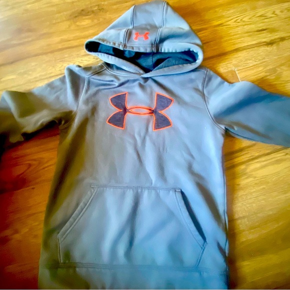 Boys underarmour - Picture 1 of 2